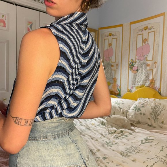90s Psychedellic blue collared sleeveless blouse - Picture 2 of 14